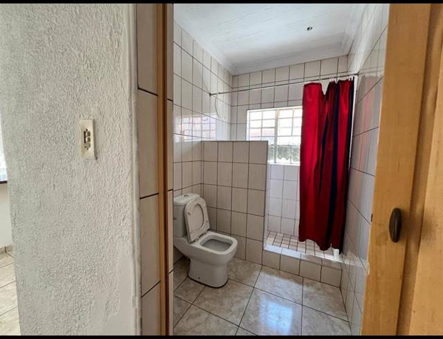 2 BEDROOM PROPERTY TO RENT IN LAUDIUM